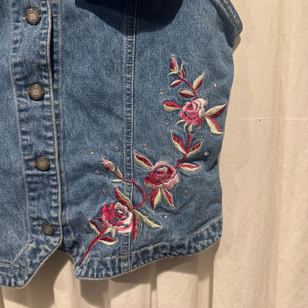 Bill Blass Denim Vest with Pink/RedFloral Embroidery and Rhinestone studs - Picture 3 of 7
